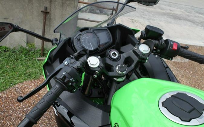 2023 Kawasaki Ninja 400 KRT Edition