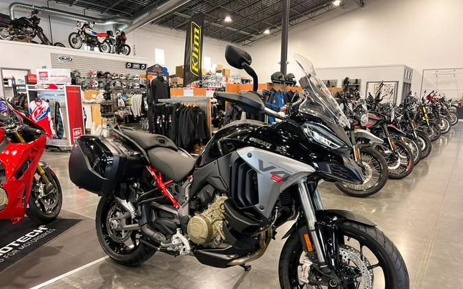 New 2025 Ducati Multistrada V4 S Travel/Radar