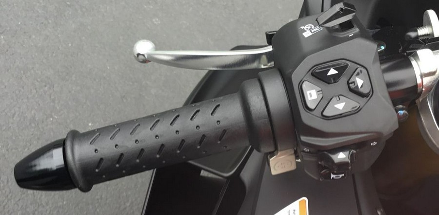 2024 Aprilia® RSV4 Factory 1100