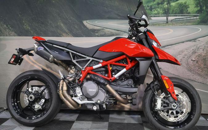 2023 Ducati Hypermotard 950 Ducati Red