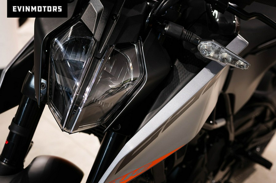 2026 KTM Duke 250