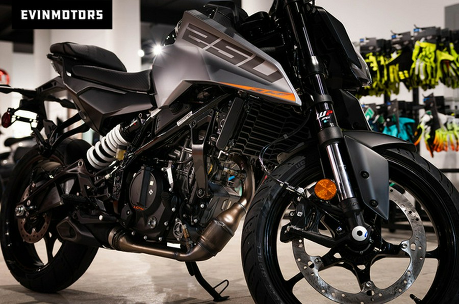 2026 KTM Duke 250