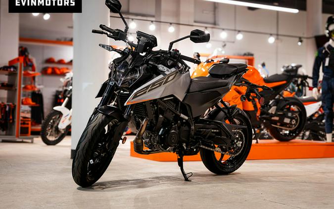2026 KTM Duke 250