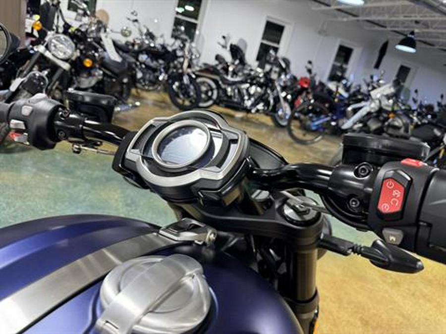 2025 Triumph Rocket 3 Storm R