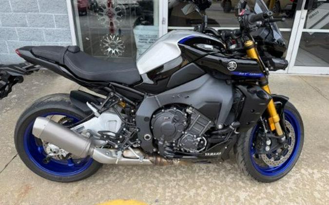 2025 Yamaha MT-10 SP