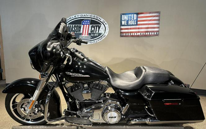 2013 Harley-Davidson® FLHX - Street Glide®