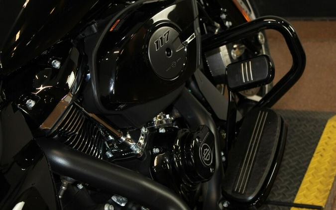 Harley-Davidson Road Glide® 2024 FLTRX 84419134 VIVID BLACK