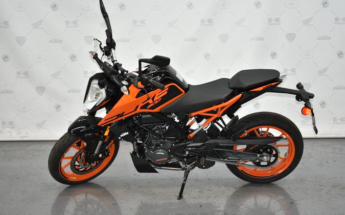 2023 KTM Duke 200