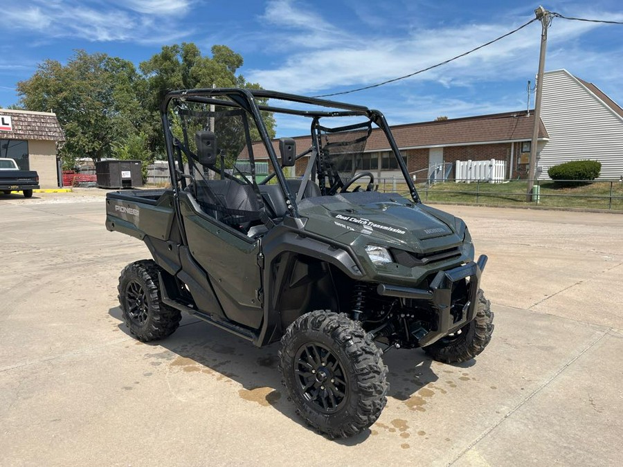 2025 Honda Pioneer 1000 Deluxe