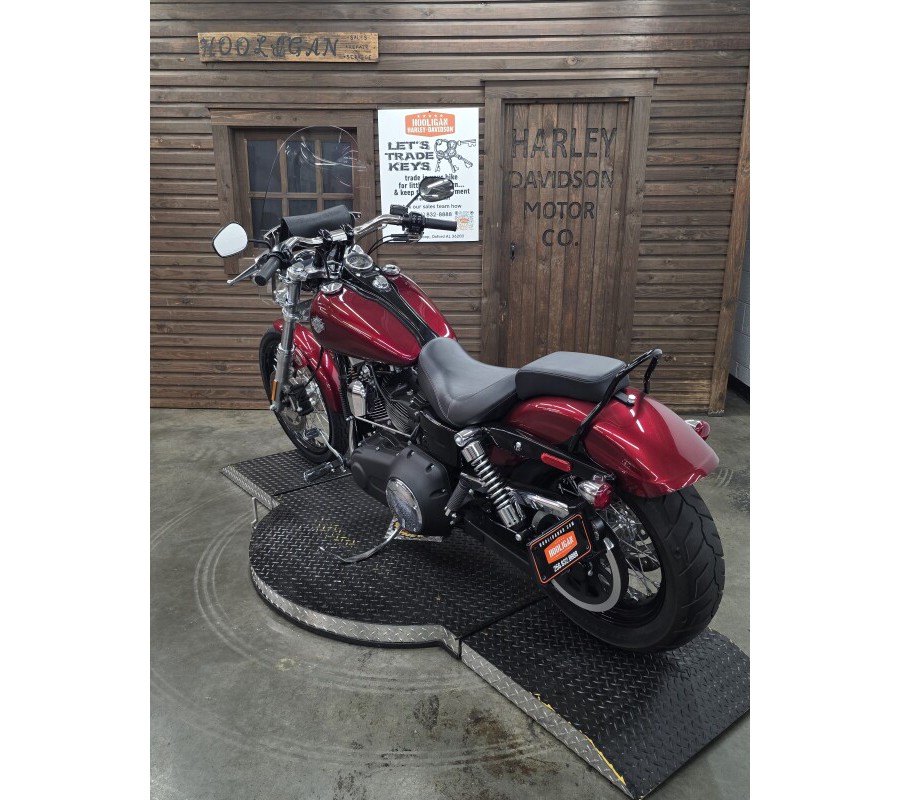 2016 Harley-Davidson® Wide Glide® VELOCTY RED FLM