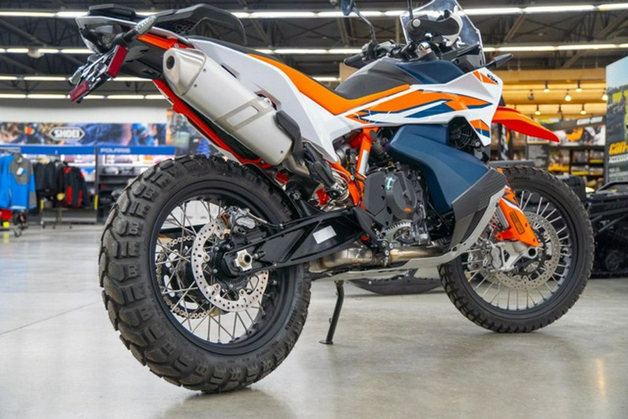2024 KTM Adventure 890 R