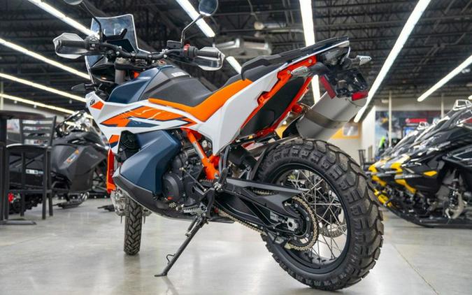 2024 KTM Adventure 890 R