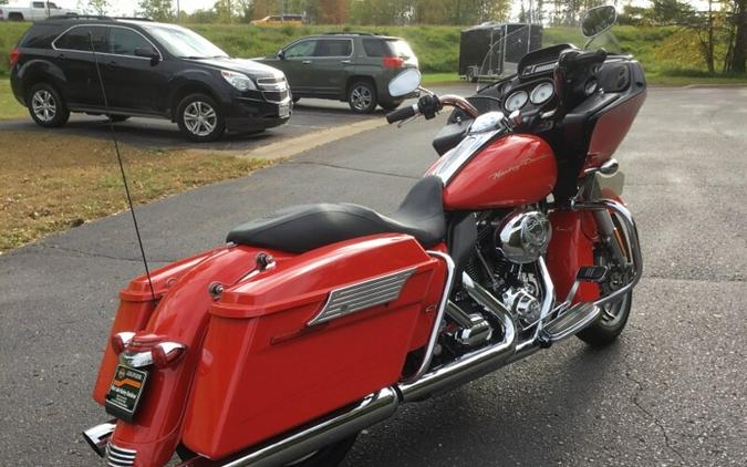 2010 Harley-Davidson® Road Glide® Custom SCARLET RED