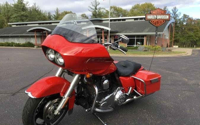 2010 Harley-Davidson® Road Glide® Custom SCARLET RED