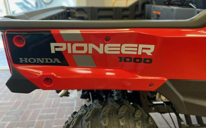 2025 Honda® Pioneer 1000-6 Deluxe Crew
