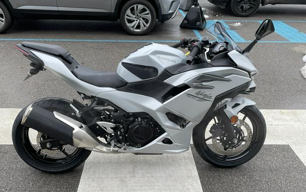 2025 Kawasaki Ninja® 500