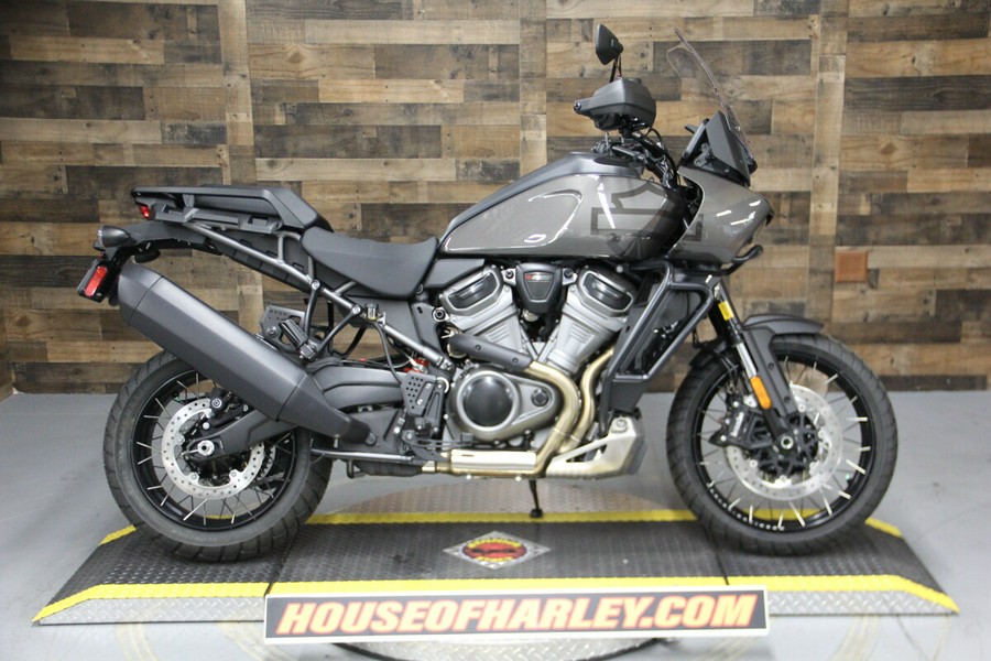 2023 Harley-Davidson Pan America™ 1250 Gray Haze w/Laced Wheels