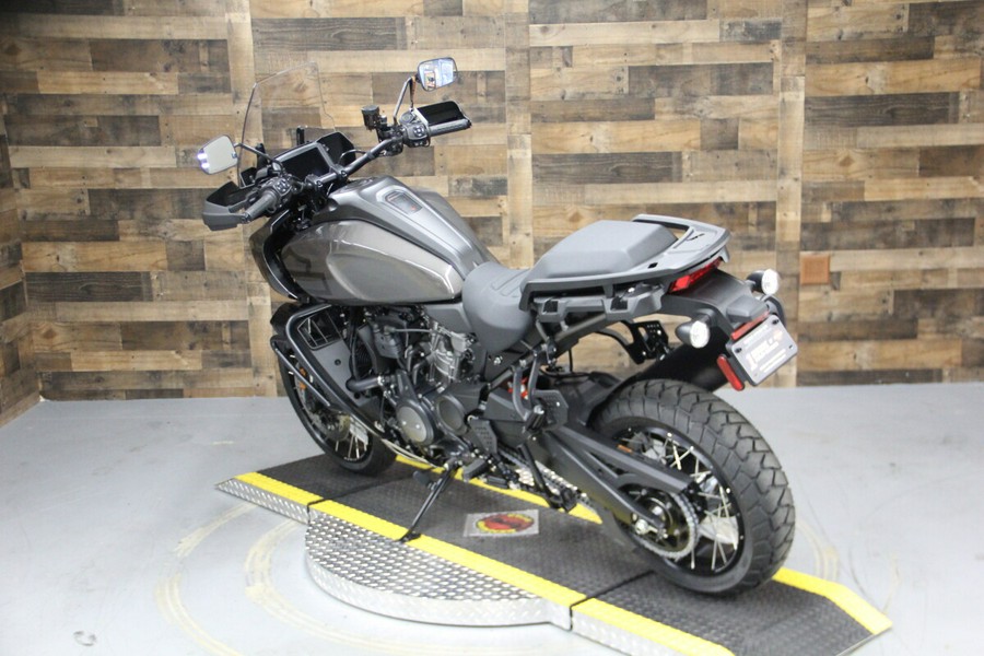 2023 Harley-Davidson Pan America™ 1250 Gray Haze w/Laced Wheels