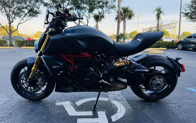 2021 Ducati Diavel 1260 S Total Black