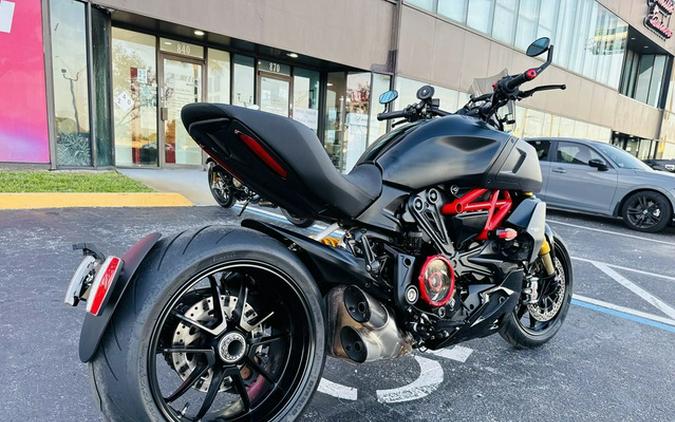 2021 Ducati Diavel 1260 S Total Black