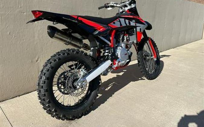 2022 SWM RE500R