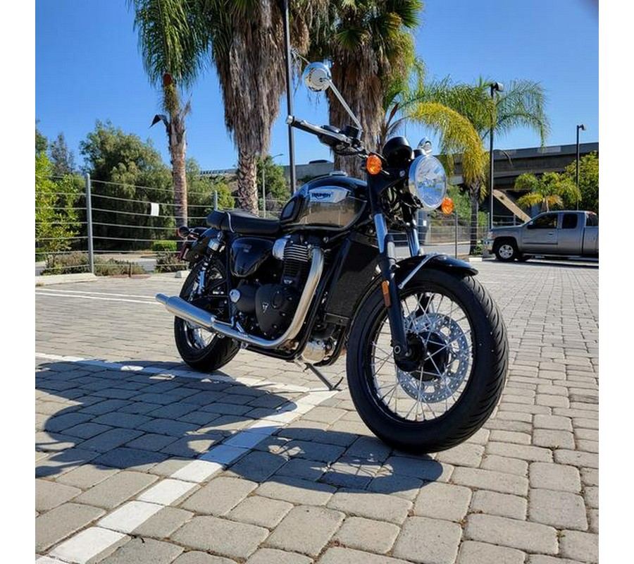 2025 Triumph Bonneville T100 Competition Green / Ironstone