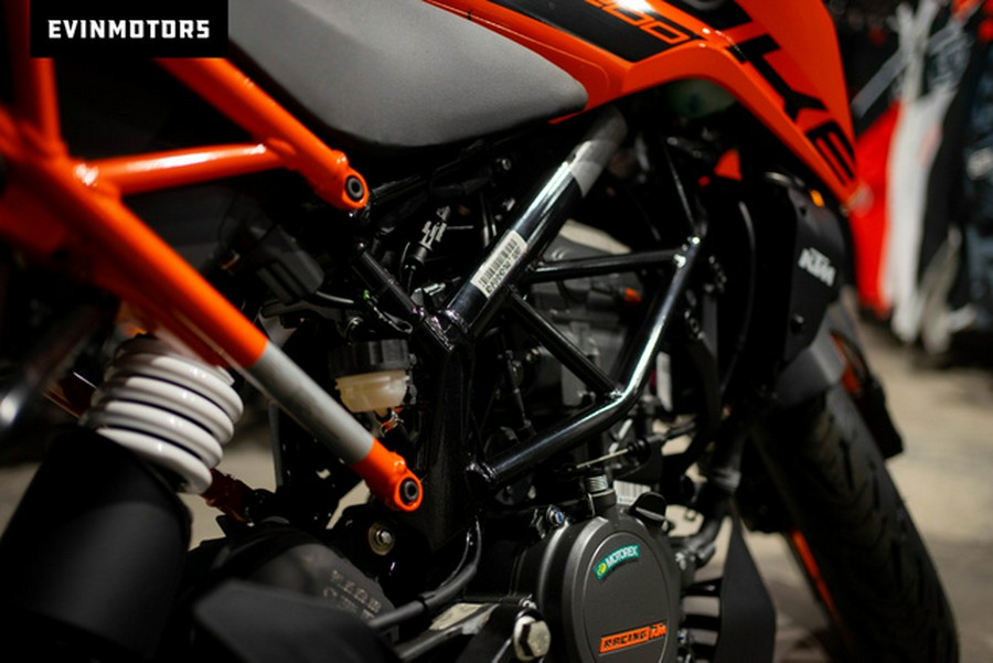 2023 KTM Duke 200