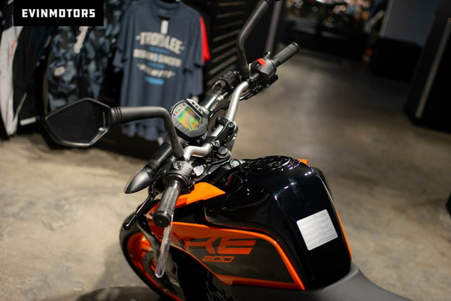 2023 KTM Duke 200