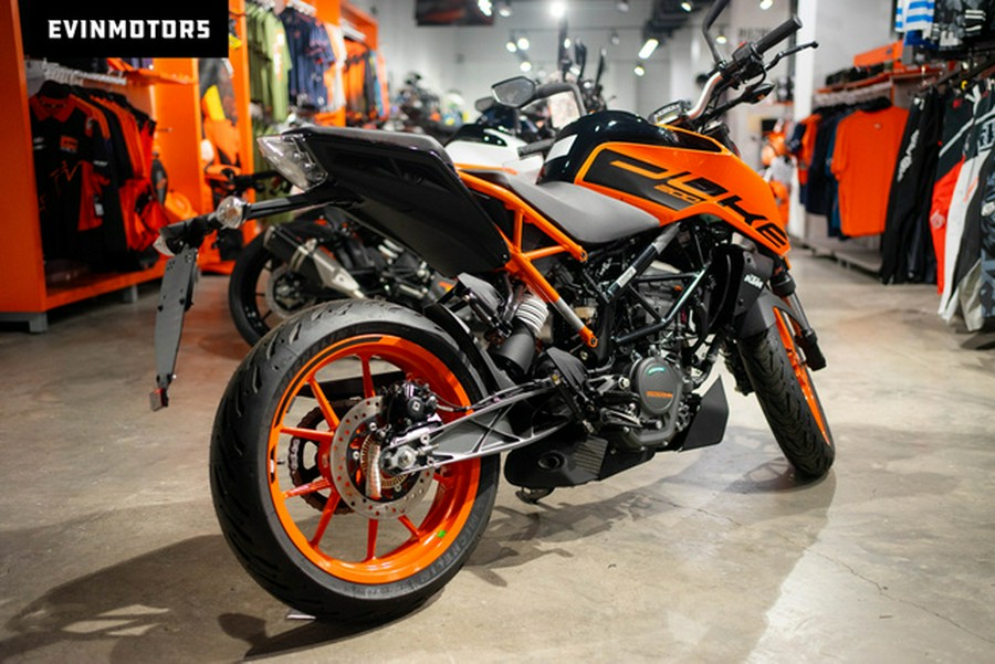 2023 KTM Duke 200