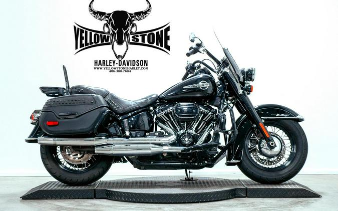 2020 Harley-Davidson® Heritage Classic 114 Vivid Black