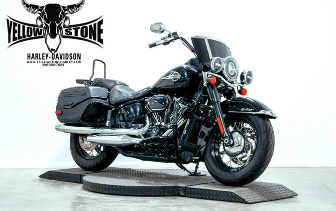 2020 Harley-Davidson® Heritage Classic 114 Vivid Black
