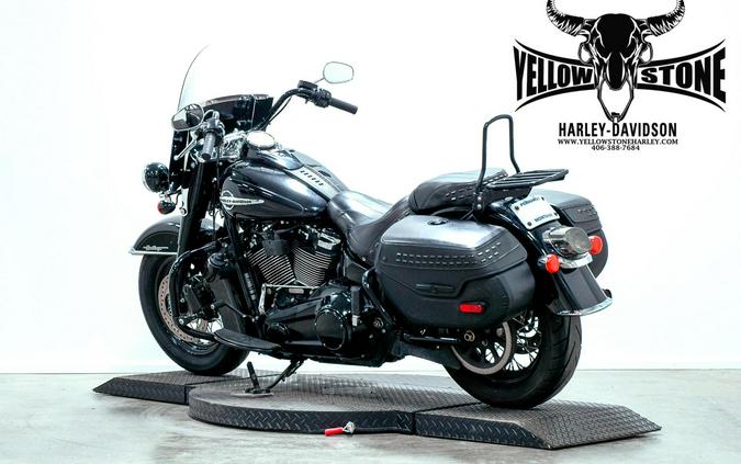 2020 Harley-Davidson® Heritage Classic 114 Vivid Black