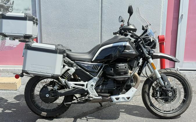 2023 Moto Guzzi V85 TT Guardia d'Onore