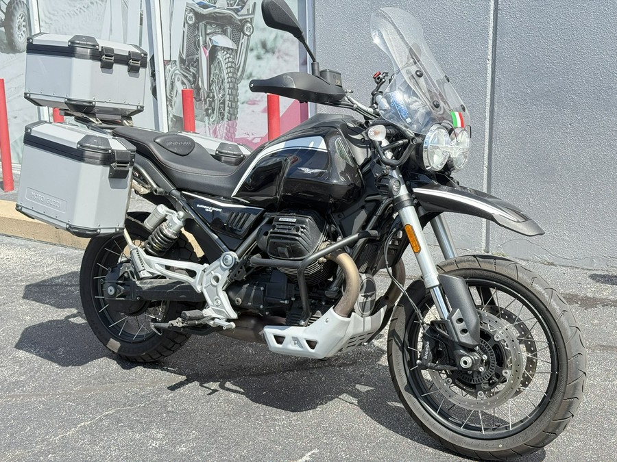 2023 Moto Guzzi V85 TT Guardia d'Onore