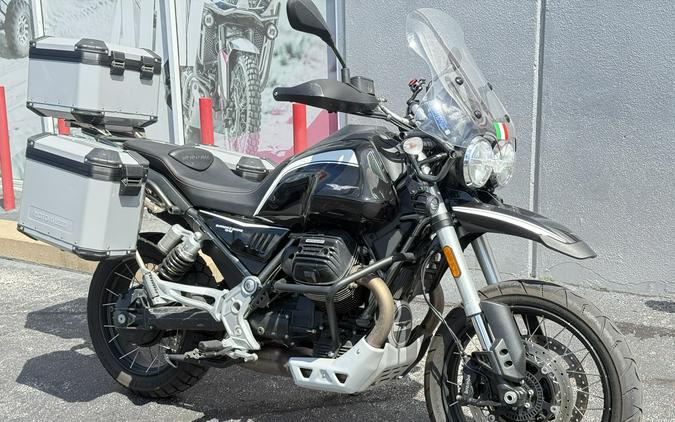 2023 Moto Guzzi V85 TT Guardia d'Onore