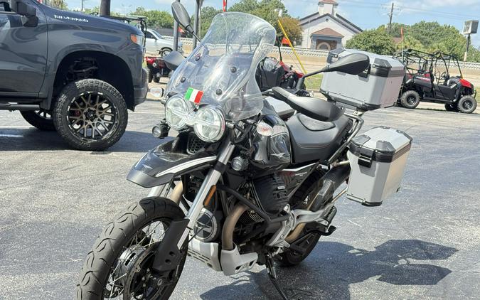 2023 Moto Guzzi V85 TT Guardia d'Onore