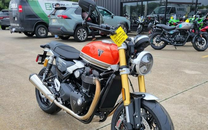 2025 Triumph Speed Twin 1200 RS Baja OrangeSapphire Black
