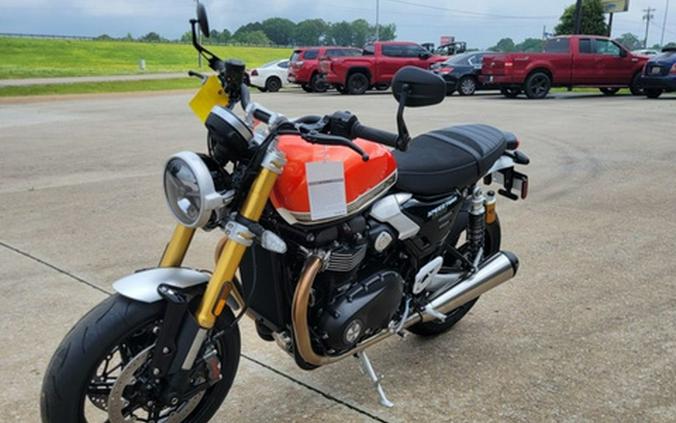 2025 Triumph Speed Twin 1200 RS Baja OrangeSapphire Black