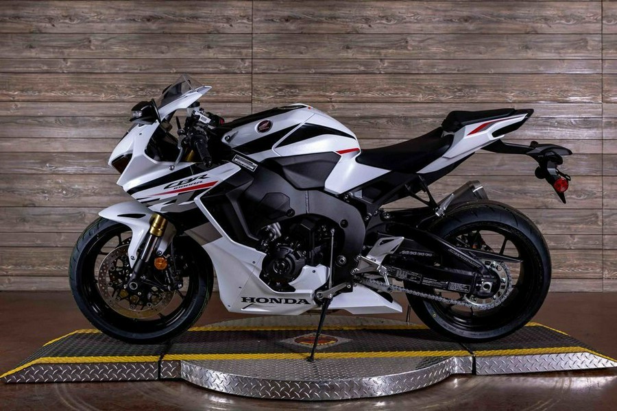 2026 CBR1000RR - Honda