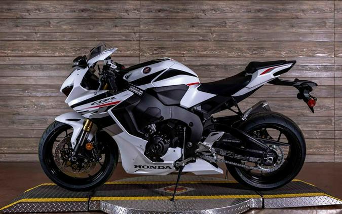 2026 CBR1000RR - Honda