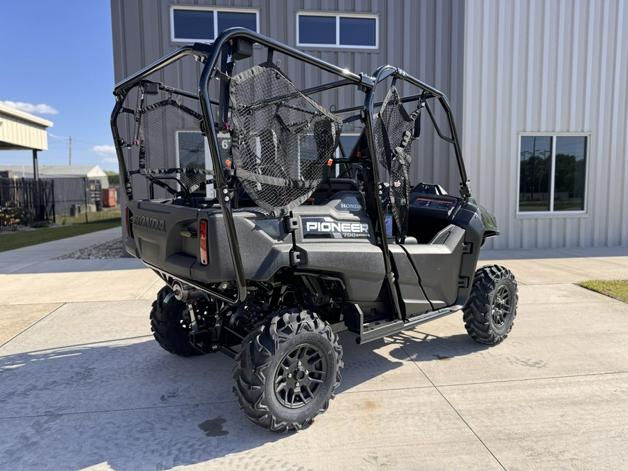2025 Honda Pioneer 700-4 DELUXE Black Forest Green - 4002351