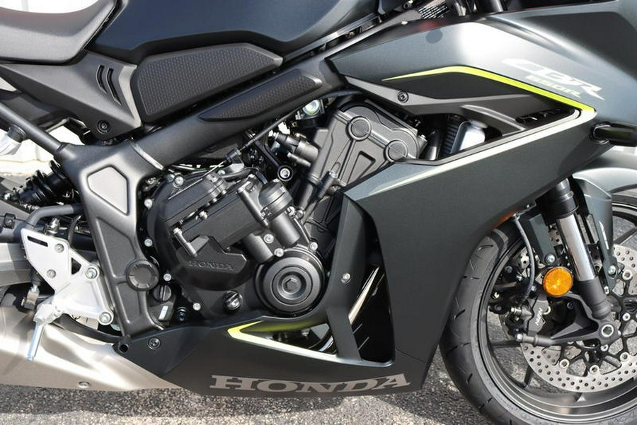 2026 Honda® CBR650R E-Clutch