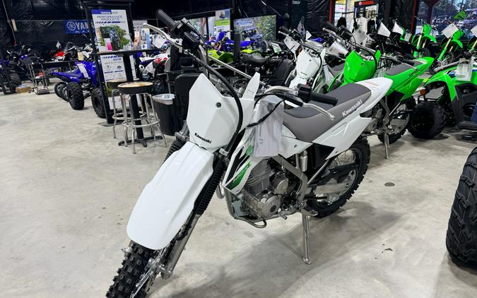 2027 Kawasaki KLX® 140R L