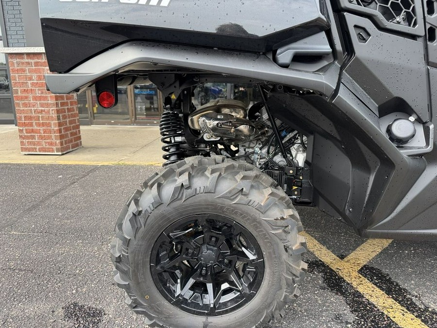 2025 Can-Am® Commander XT 700