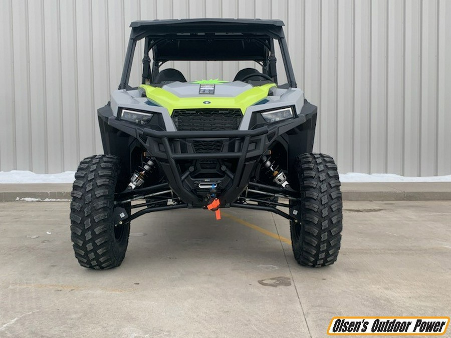 2024 Polaris Industries GENERAL® XP 4 1000 Sport