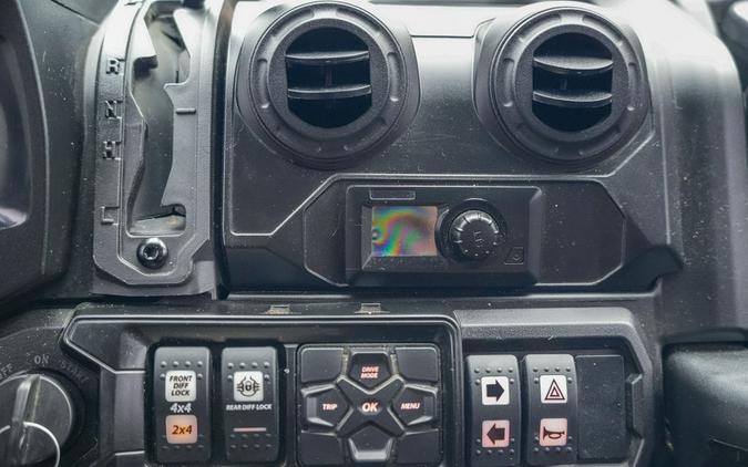 2025 Can-Am® Defender MAX Lone Star Cab HD10