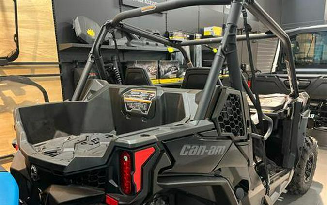 2023 Can-Am Maverick Trail DPS 700