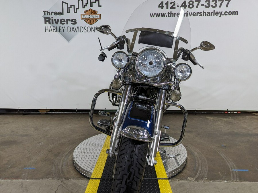 2012 Harley-Davidson Road King Classic Big Blue Pearl/Vivid Black