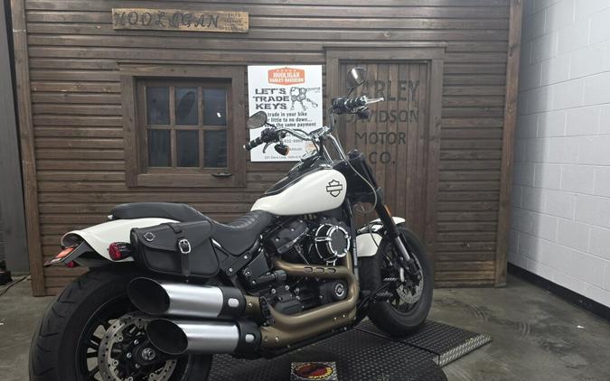 2018 Harley-Davidson® Fat Bob® BNVL SALT DENIM