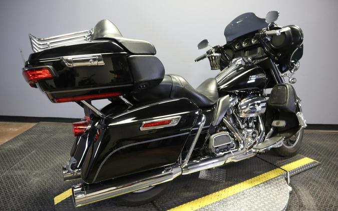 2017 Harley-Davidson Electra Glide Ultra Classic Vivid Black